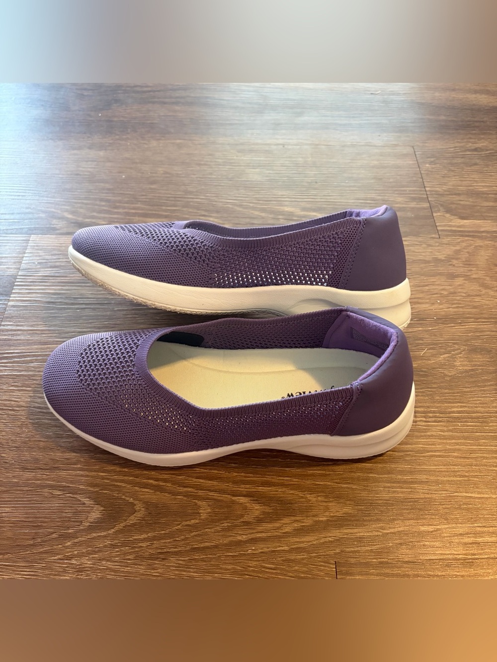 Comfort view- Women’s Slip-On Knit Comfort Shoes in Purple
Size 9ww